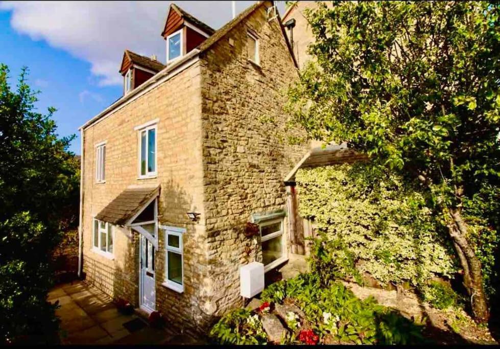 Quaint Cotswold Cottage 奇平诺顿 外观 照片